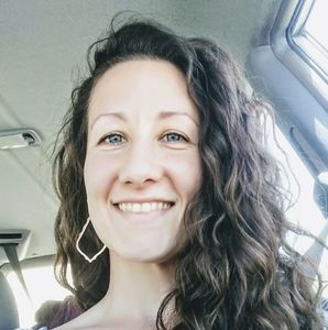 Meet your Posher, Caroline